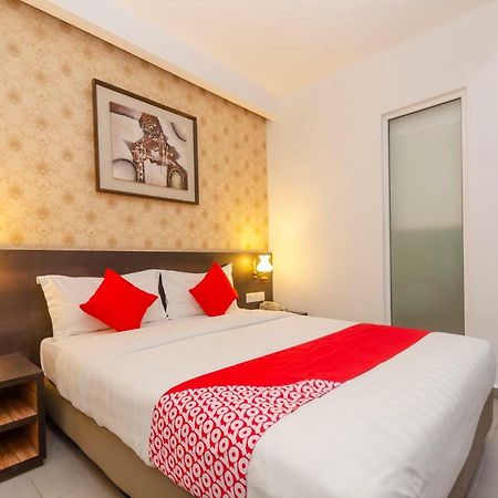 Oyo 1164 Hotel 906 Kota Laksamana Malacca エクステリア 写真